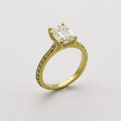 Twisted Pave Ring